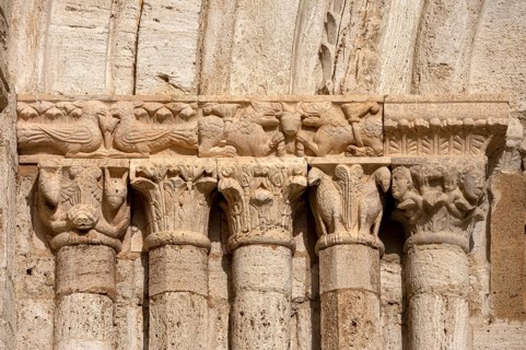 San Quirico d' Orcia, Collegiata, west portal, detail with lions and vaults