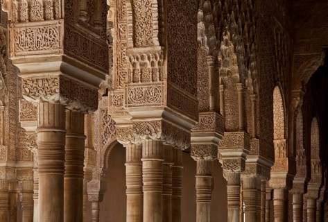 Nasrid Palace, Court of Lions, capitals and stuccoed pillars and arcades