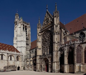 Built from 1140, transept around 1500 with Moses portal, left synodal palace 1230-40, St., Sankt,