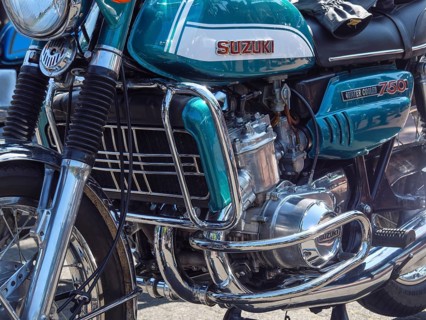 Retro Suzuki motorbike with water-cooled engine and turquoise-coloured accents, Appelhülsen,