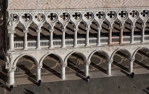 Italy Venice Doge's Palace -461 West wing northern part ground floor arcades and piano nobile with