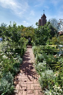 The White Garden, gardens, Sissinghurst Castle and Garden, Cranbrook, Kent, England, Great Britain