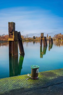 View of a bollard and mooring facilities on the Stichkanal at the Linden harbour lock, long