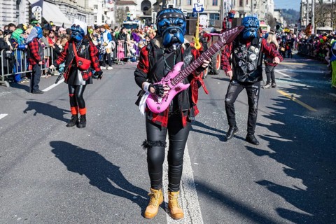 Fasnacht Rocking Dogs