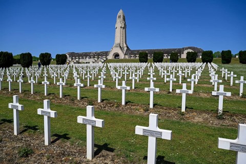 Cemetery of soldiers killed in the First World War, in the background the ossuary of Douaumont,