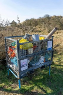The East Frisian North Sea island of Juist in winter, beach rubbish box, where walkers can dispose