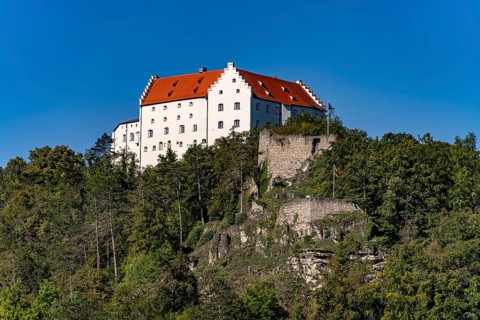 Rosenburg Castle high above Riedenburg, Lower Bavaria, Bavaria, Germany, Europe