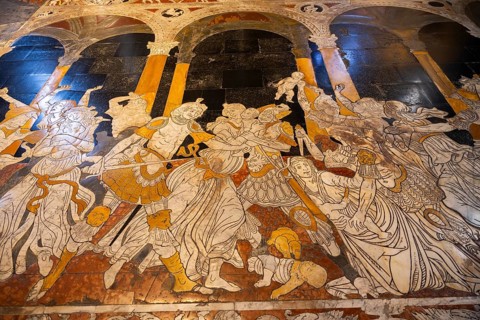 Interior of colorful marble decoration, Siena Cathedral or Cattedrale di Santa Maria Assunta,