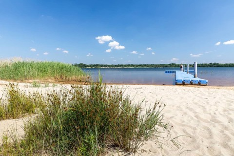 Pontoon jetty at the Dreiweiberner See bathing beach, Lusatian Lakeland, Lohsa, Saxony, Germany,