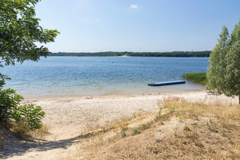 Northern bathing beach on Lake Dreiweibern, Lusatian Lakeland, Lohsa, Saxony, Germany, Europe