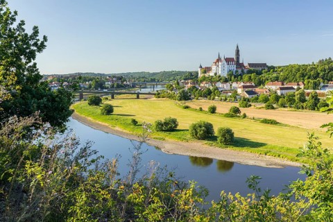 View from the Schöne Aussicht into the Elbe valley with Albrechtsburg Castle, cathedral and