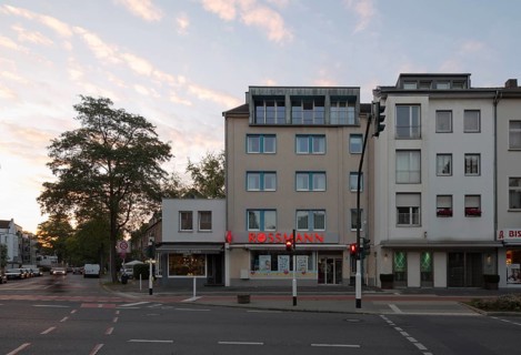 Krefeld, Bismarckplatz, view into Lessingstraße