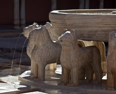 Nasrid Palace Courtyard of the Lions (Patio de los Leones), Fountain of the Lions (Fuente de los