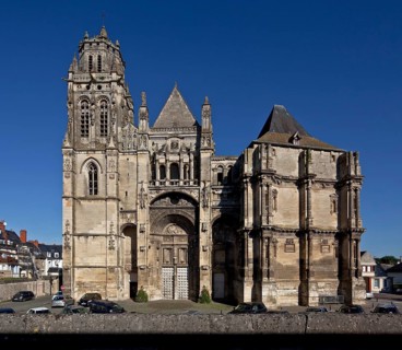 View from the west with unfinished south tower, St., Sankt, Saint