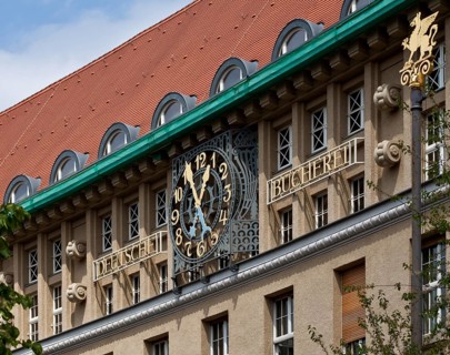 Founding building erected 1914-1916 by Oskar Pusch and Carl Julius Bär as DEUTSCHE BÜCHEREI, main