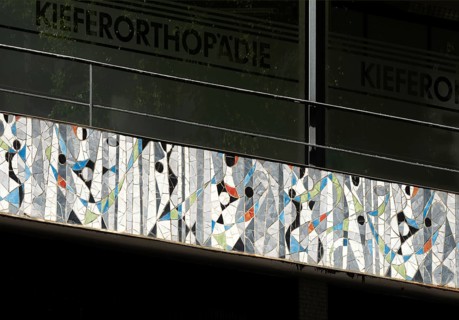 Krefeld, Ostwall 70-75, commercial building with reliefs on the balcony parapets by Curth Georg