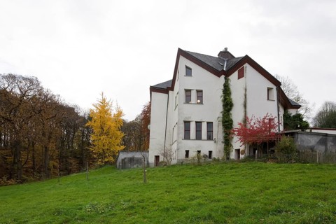 Wylerberg House was built in 1921-1924 in the Expressionist style according to a design by Otto
