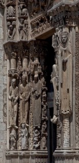 1195-1260 Main construction period, west façade, royal portals 1145-70 with biblical kings, queens,
