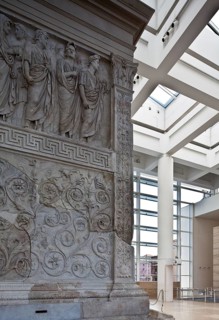 New museum building 2006 by Richard Meier, Great Hall with altar