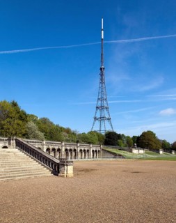 Crystal Palace transmission tower, in front of it the location of the Crystal Palace