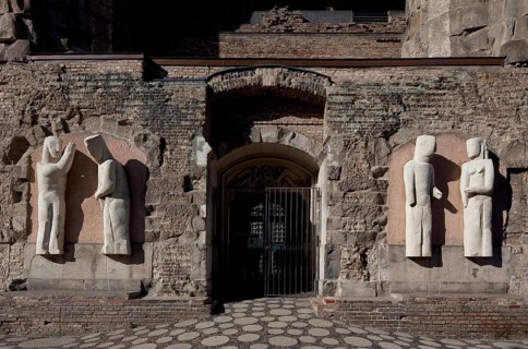 East portal of the tower ruins with modern figures, Franz Schwechten, St., Sankt, Saint