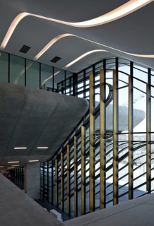 Montpellier, multi-purpose building PIERRESVIVES, built 2006-2012 by Zaha Hadid, Vestibühl, upper