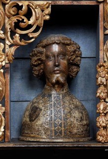 Golden chamber, reliquary (head reliquary) after restoration with historical colour scheme (blue),