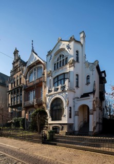 Antwerp, Art Nouveau houses in the Cogels Osylei, in front Huis Zonnebloom, Sunflower house, built