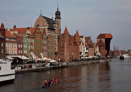 From left Archaeological Museum with observation tower, twin-towered Frauentor gate and Krantor