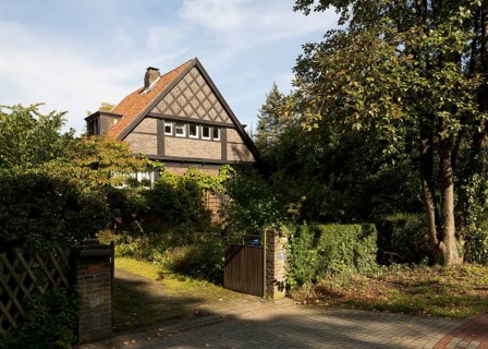 Krüllsdyk 174, Dürr House, built ca. 1933-1935, architect: Friedrich Kühnen, gabled crippled hipped