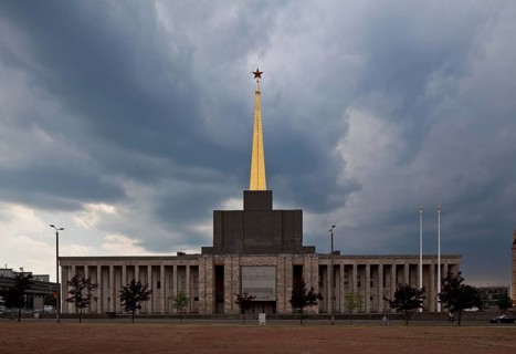 Exhibition hall 1923-1924 with pillared porch in front, 1950-51 tower construction with gilded
