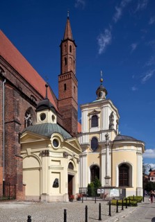 East parts from south-west, Mater Dolorosa Chapel on the right, built in 1725-27 by Christoph