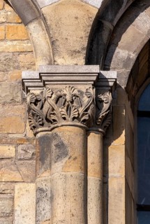 Maastricht, Basilica of Our Lady, Basiliek van Onze-Lieve-Vrouw-Tenhemelopneming, capitals on the
