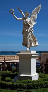 Victoria above the Orangery, design 1837 by C. D. Rauch, zinc casting for Schwerin from 1857 lost,