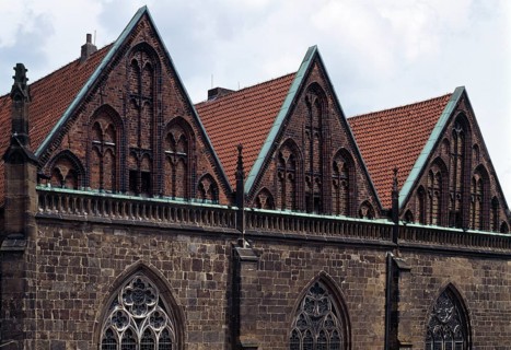 Gable on the south side, St., Sankt, Saint