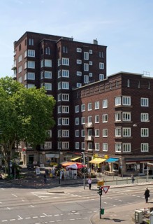 Düsseldorf, residential tower blocks on the Theodor-Heuss Bridge