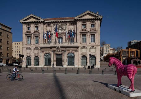 Main façade facing the Vieux-Port, Old Harbour