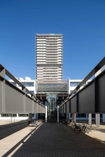 Schürmann-Bau, headquarters of the broadcaster Deutsche Welle, behind it the former parliamentary