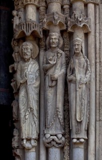 1195-1260 Main construction period, west façade, royal portals 1145-70 with biblical kings, queens,