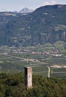 Italy S-Tyrol Missian Kreidenturm. About ten minutes' walk from Hocheppan is the Kreidenturm, a