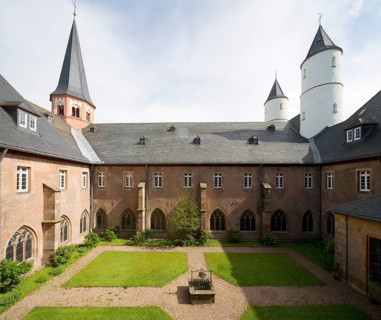 Cloister, view of the monastery church, St., Sankt, Saint