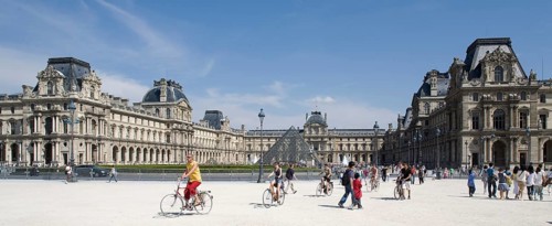 Inner courtyard of the Louvre with pyramid by Ieoh Ming Pei, view from the east