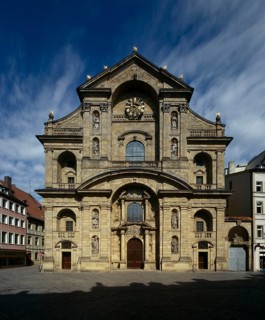 Facade of the parish church of St Martin, completed in 1690, St, Sankt, Saint