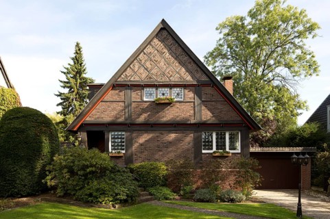 West side, built ca. 1933-1935, architect: Friedrich Kühnen, gabled pitched roof