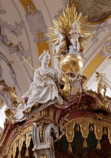 The three Madl. Margareta at the altar of grace. The Vierzehnheiligen Basilica near Bad