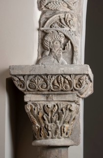 Romanesque portal arch from Brauweiler Abbey near Cologne, Brauweiler Arch, left capital