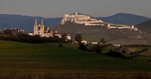 Spišská Kapitula (Spiš Chapter, Hungarian Szepeshely), St Martin's Cathedral, behind it Spiš