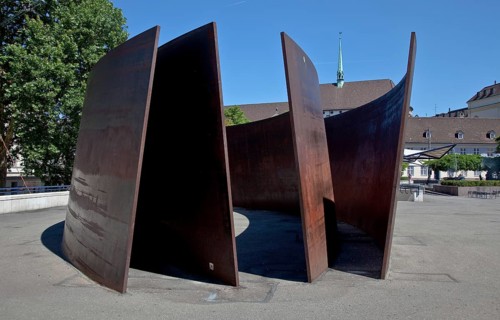 Metal object INTERSECTION 1992 by Richard Serra