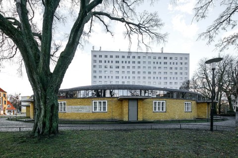 Dessau former labour office 1928-29 by Walter Gropius General view from the north