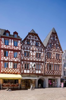 Trier, Hauptmarkt 22-23, Simeonstraße 37, half-timbered houses from around 1600